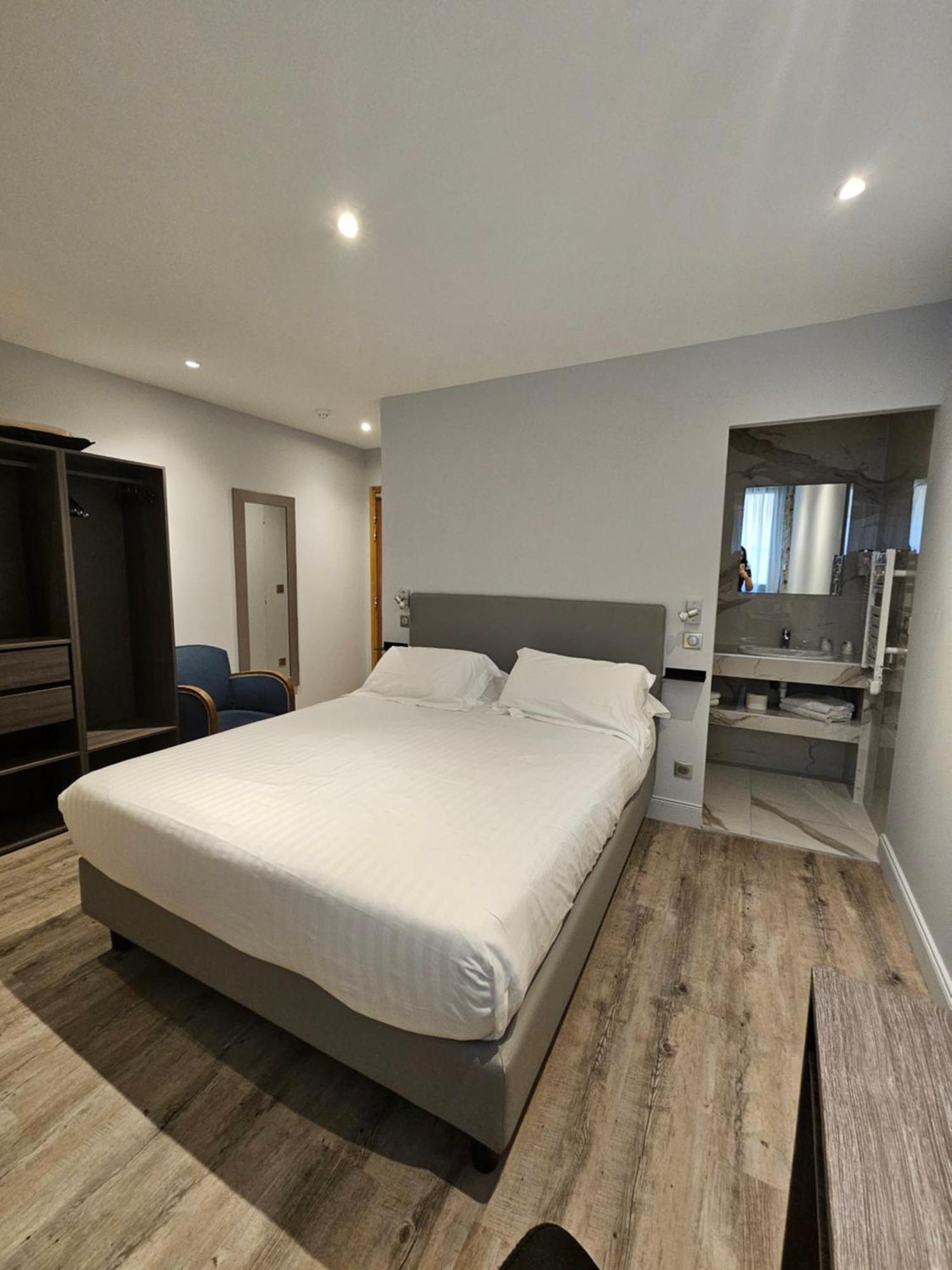 Hotel De La Couronne Aix-les-Bains