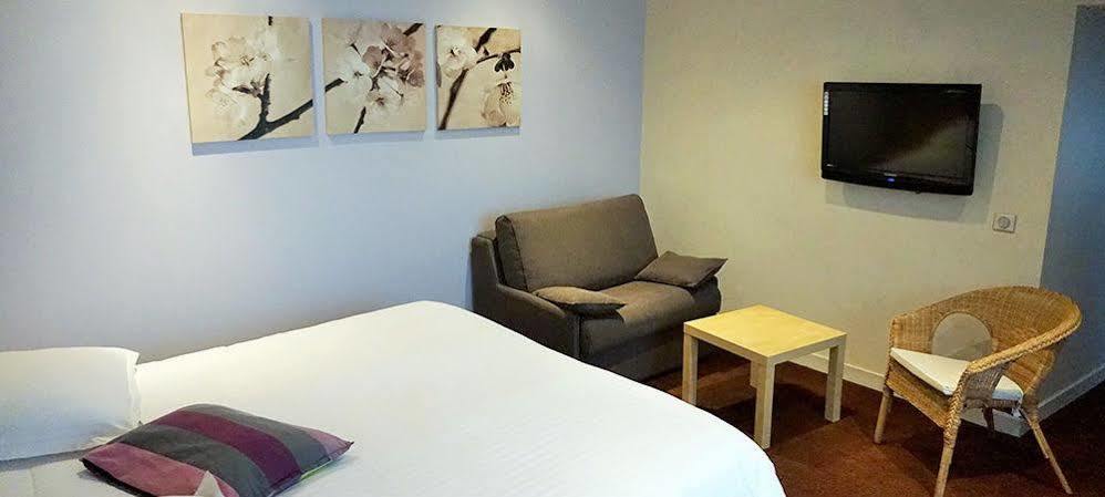 Hotel De La Couronne Aix-les-Bains
